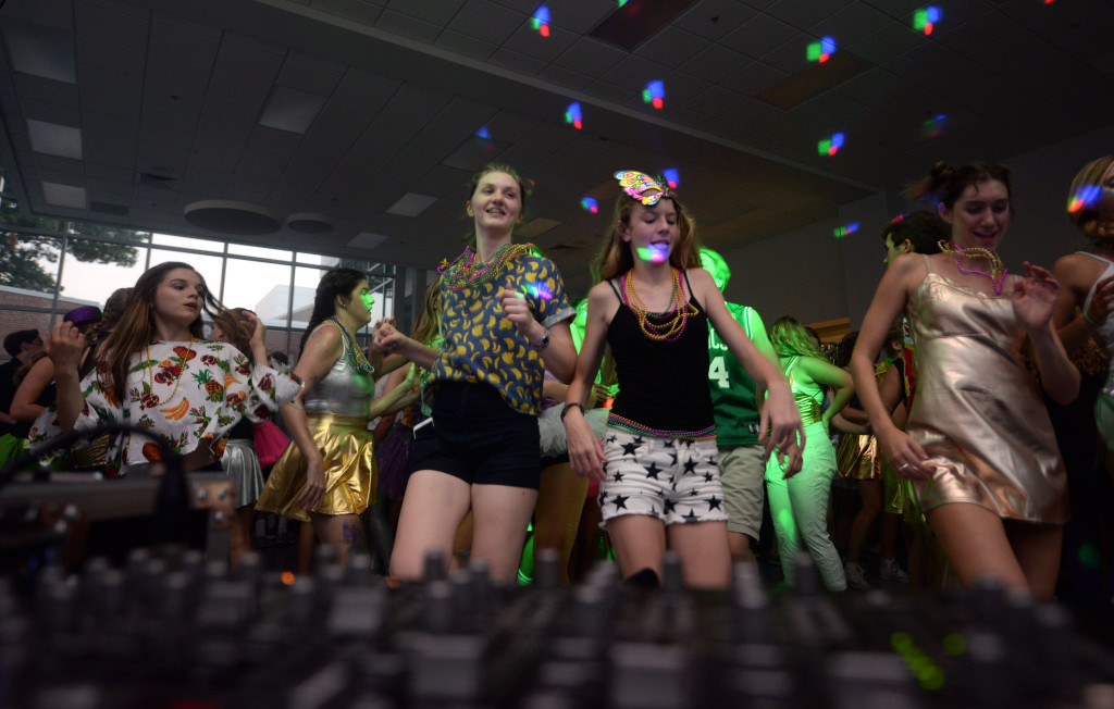 Gallery: Freshman Link Crew Dance