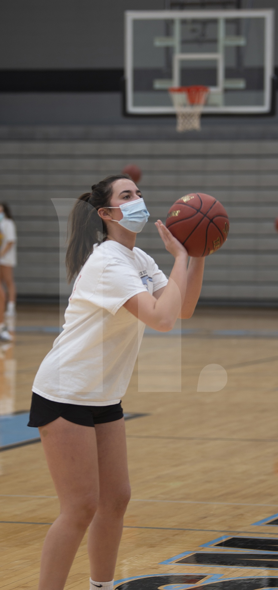 Girls Basketball Hosts a Shoot Around to Prepare For The Winter Season