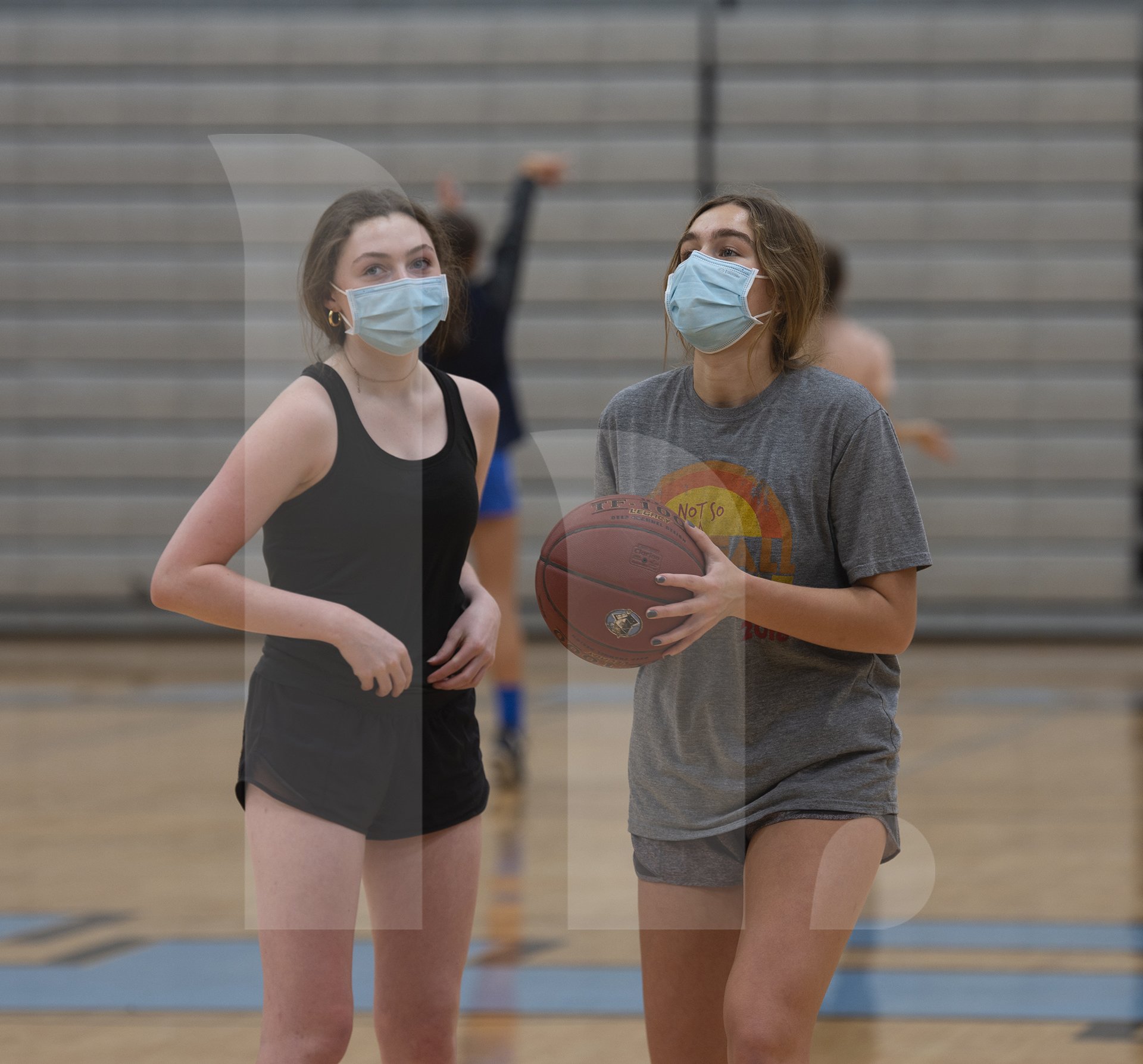 Girls Basketball Hosts a Shoot Around to Prepare For The Winter Season