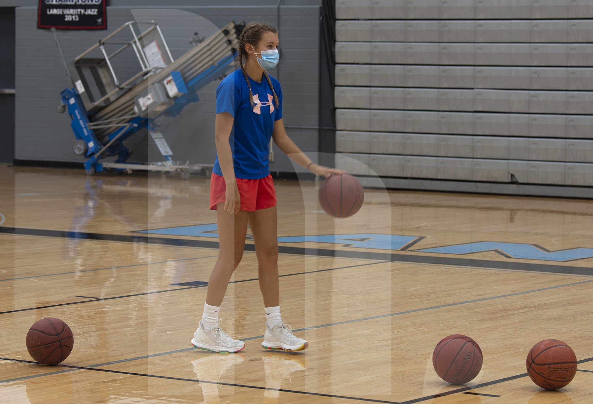 Girls Basketball Hosts a Shoot Around to Prepare For The Winter Season