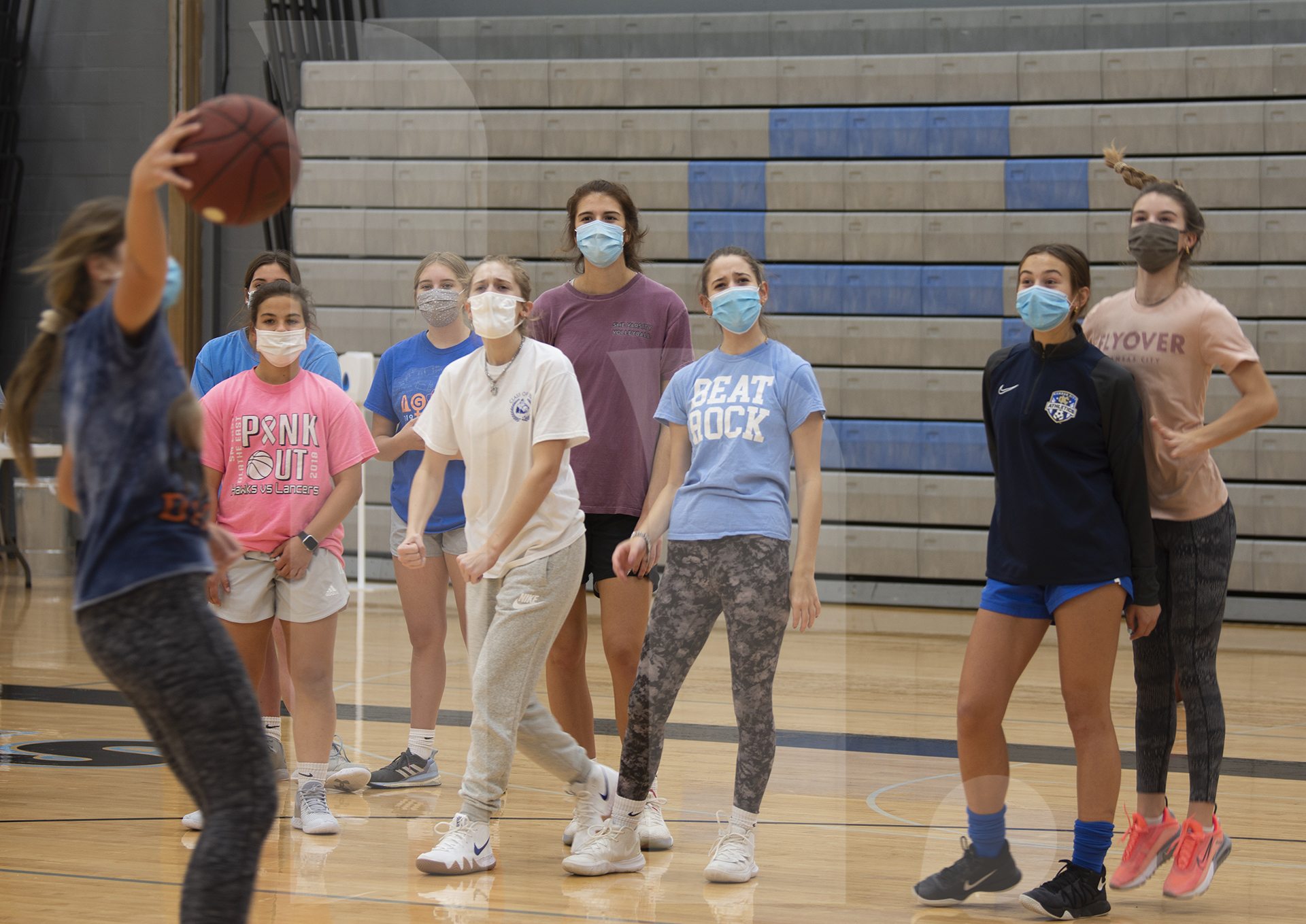 Girls Basketball Hosts a Shoot Around to Prepare For The Winter Season