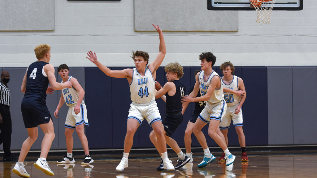 Gallery: Boys JV Basketball Defeats Mill Valley 44-40