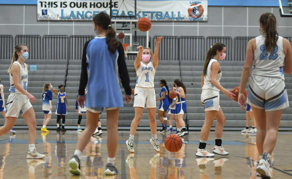 Gallery: Girls Varsity Basketball Loses 36-42 to Olathe South in Overtime