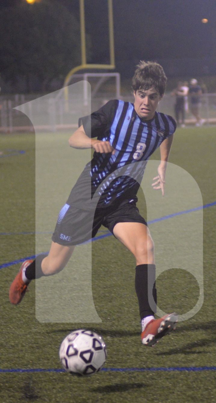 Gallery: Boys Varsity Soccer defeats SM North 5-0