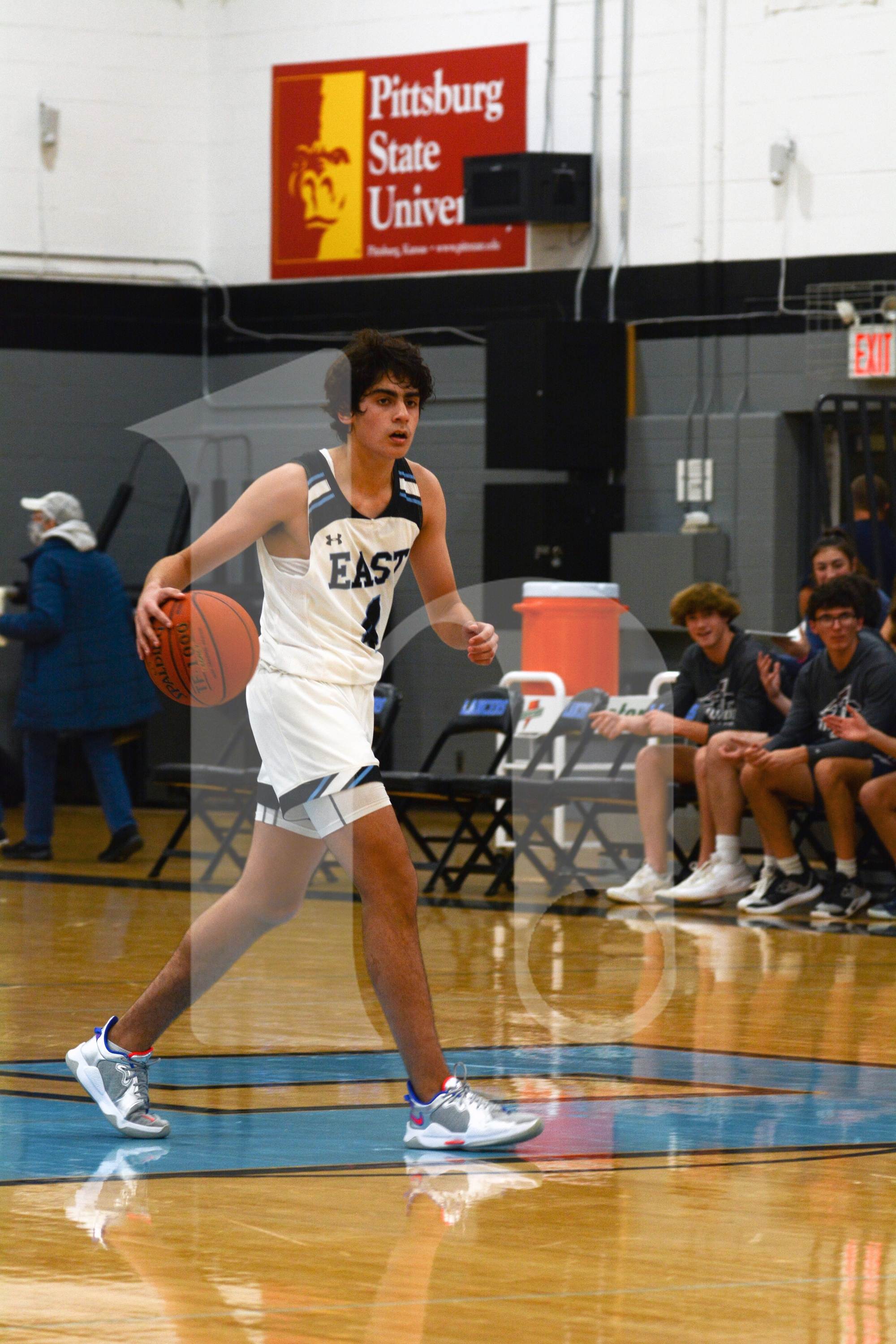 Gallery: Boys Varsity Basketball falls to Blue Valley NW 54-37