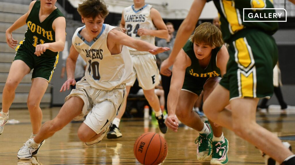 Gallery: Boys Sophomore Basketball Defeats SM South 53-46