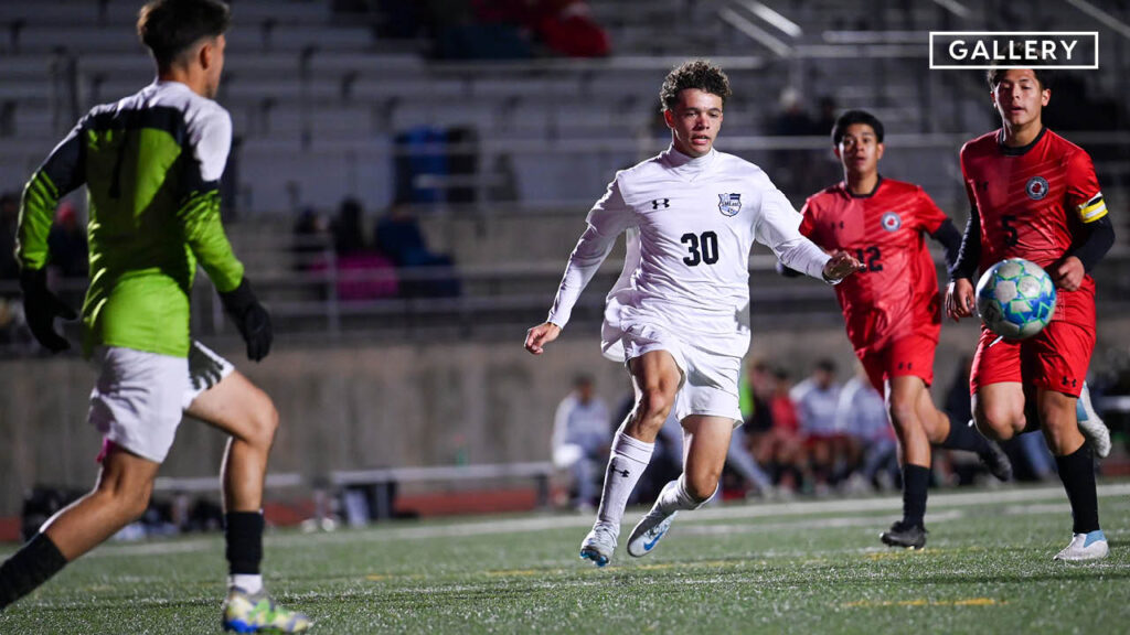 Gallery: Boys Varsity Soccer Defeats SM North 4-0