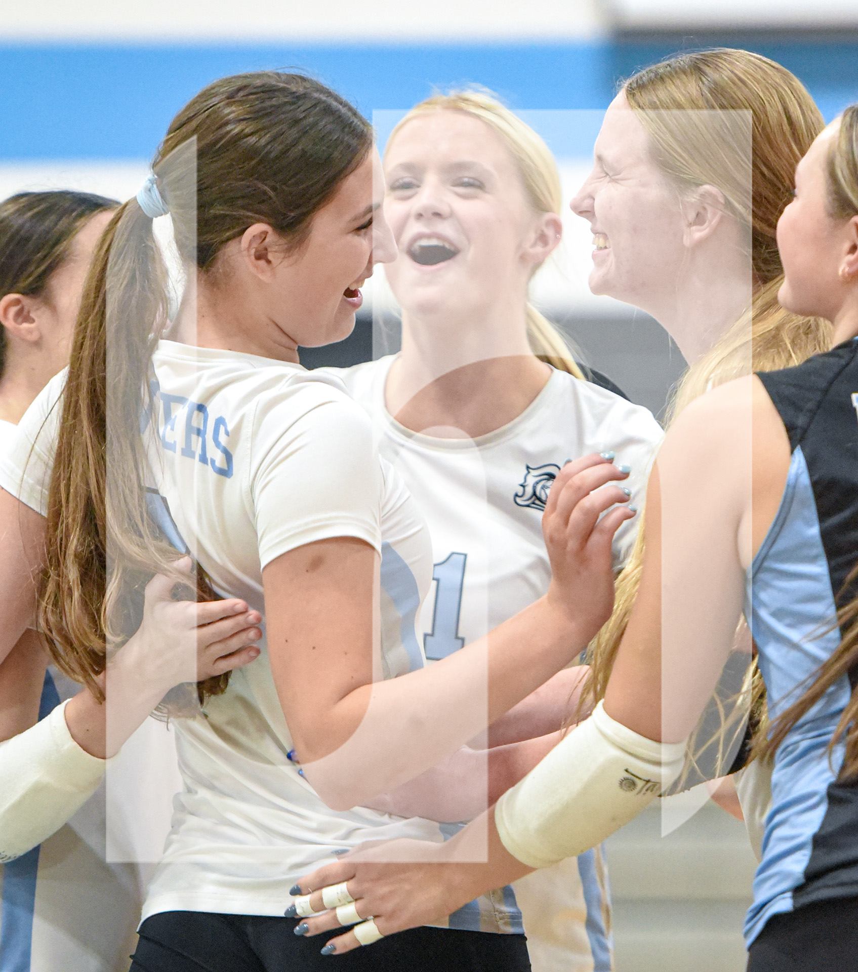 Gallery: Varsity Volleyball defeats SM North 3-0