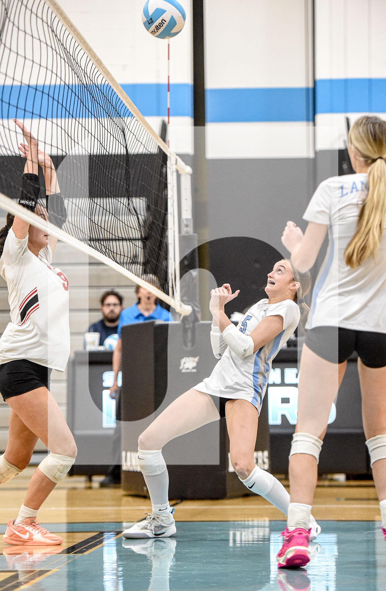 Gallery: Varsity Volleyball defeats SM North 3-0