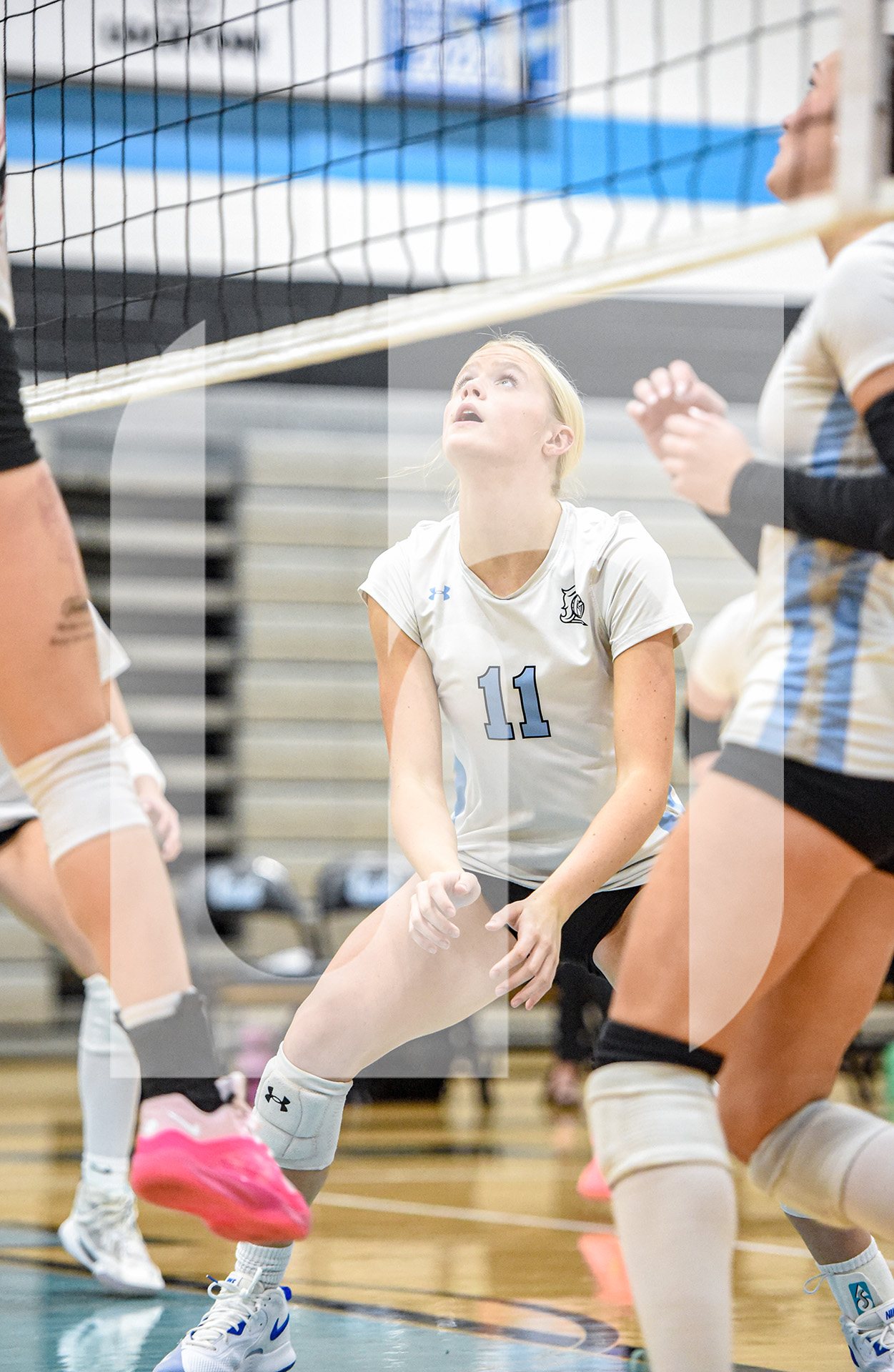 Gallery: Varsity Volleyball defeats SM North 3-0