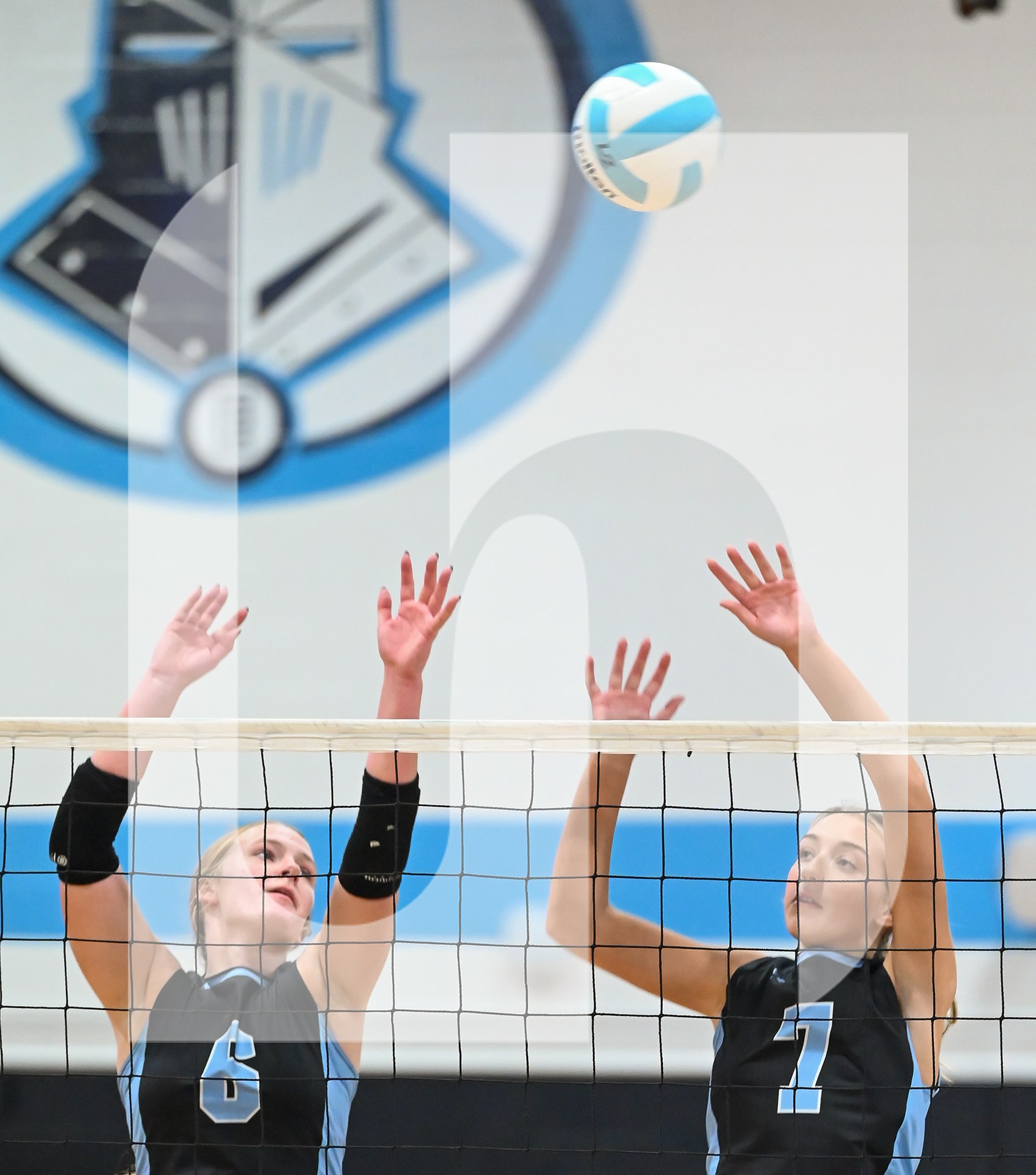 Gallery: Girls Varsity Volleyball Defeats Bishop Miege 3-0