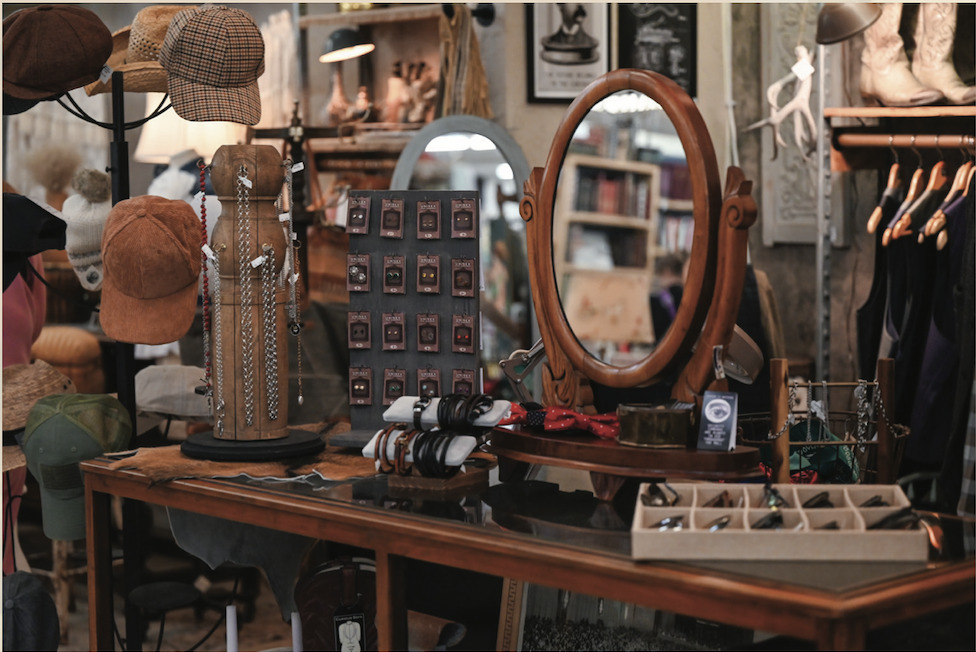 Treasuring Antiques: Freshman Daisy Rowland works at Glenwood Antique Mall on Sundays, owned by her mom