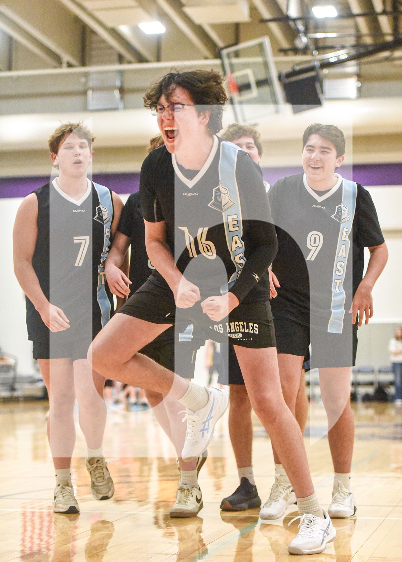 Gallery: Boys Volleyball Defeats BV Northwest 2-1